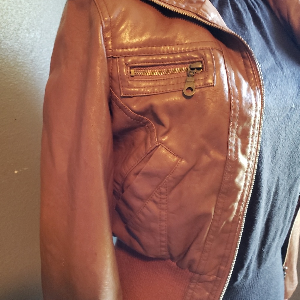 Vegan leather bomber jacket - Picture 4 of 8